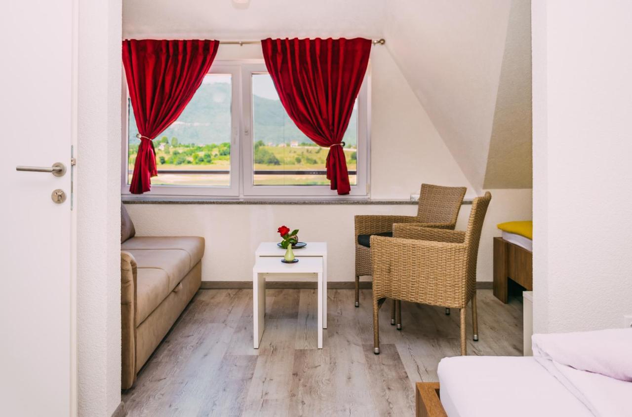 Apartmani Markesic Ramsko Jezero Prozor Exterior foto