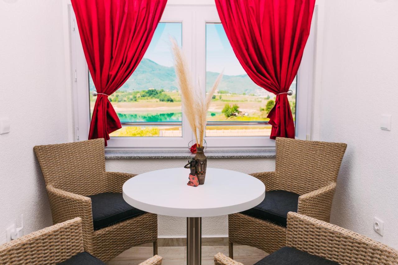Apartmani Markesic Ramsko Jezero Prozor Exterior foto